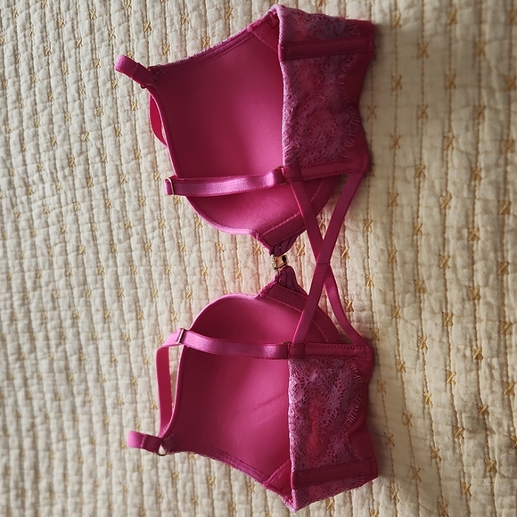Victoria's Secret Very Sexy Push-up Bra NWOT - Picture 4 of 6